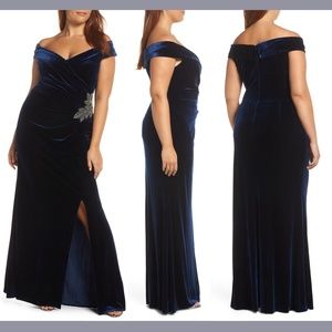 NEW Alex Evenings [‎ 18 Regular ] Off Shoulder Velvet Gown in Blue